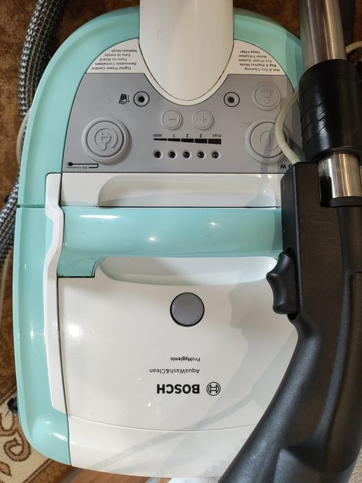 Перяща прахосмукачка Bosch