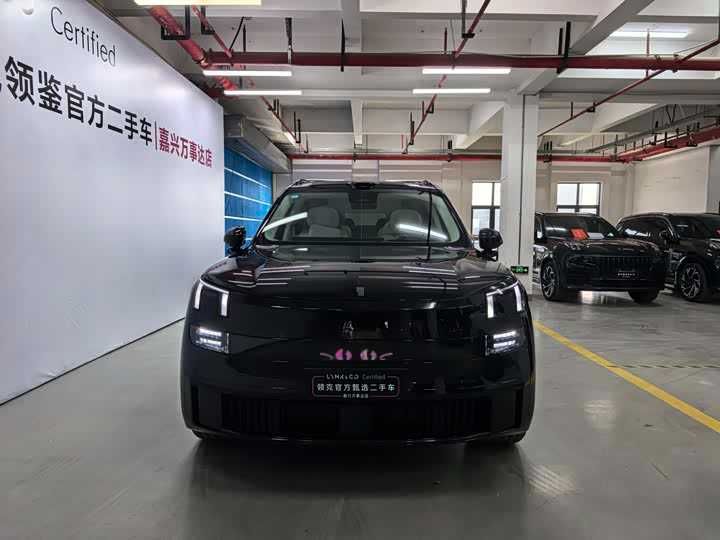 Lynk & Co 900  2.0T Explorer Edition