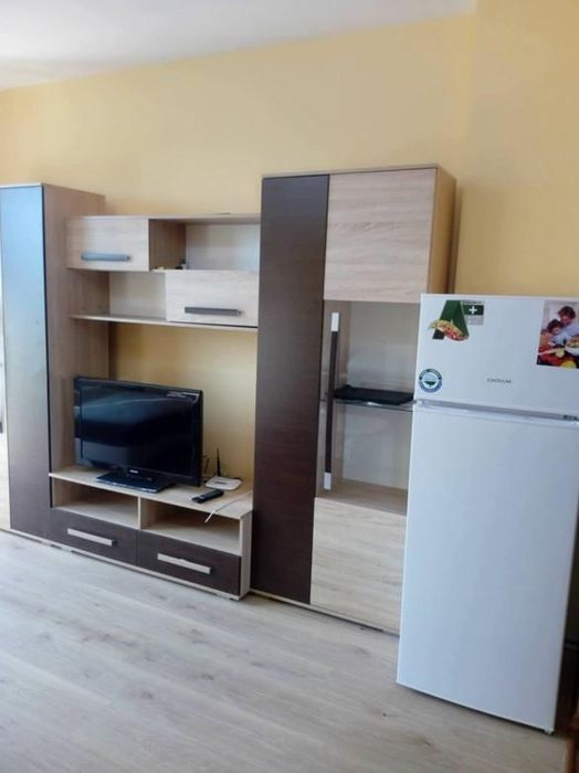 Дава се под наем Двустаен апартамент в София, Студентски град - 65 кв.м за 650 € - Снимка #1