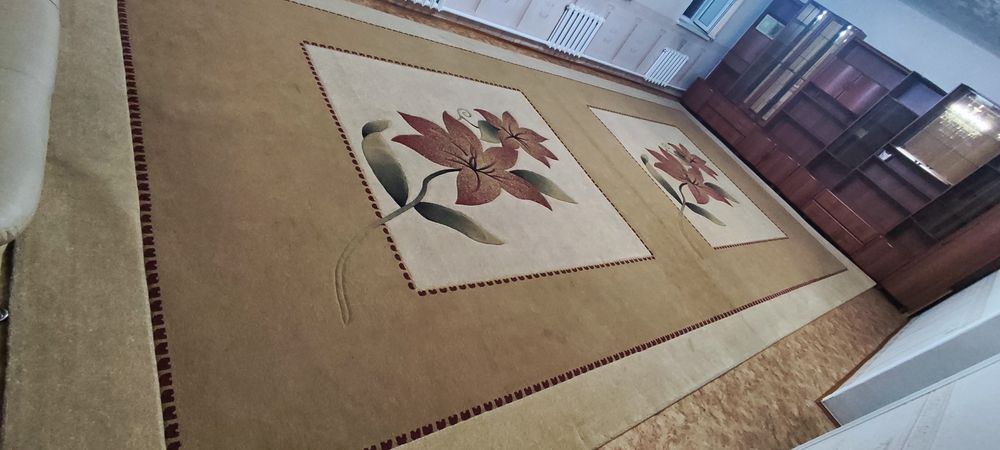 Продается ковер.