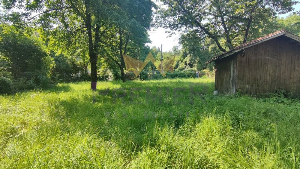 Парцел в Перник, област-с.Драгичево площ 600 цена 60000