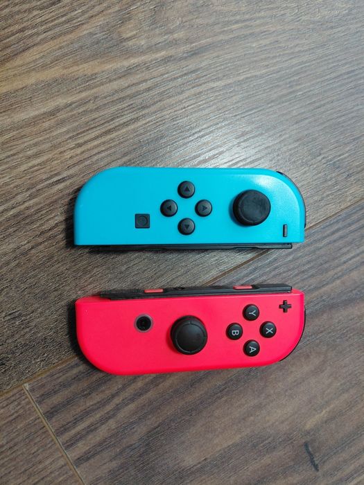 Vând Nintendo Switch în stare impecabilă, fără zgârieturi sau probleme