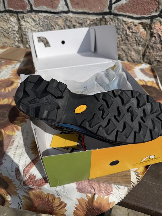 La Sportiva турситически обувки