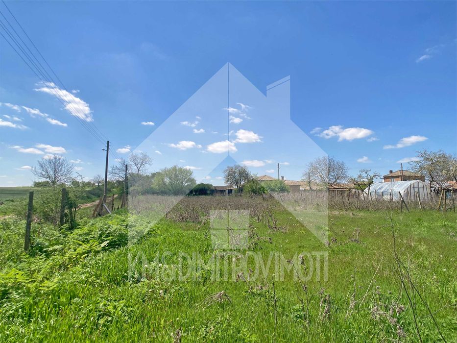 ТОП ОФЕРТА! Продава равен ПАРЦЕЛ 1,3 ДКА с лозе в с. Изворник.