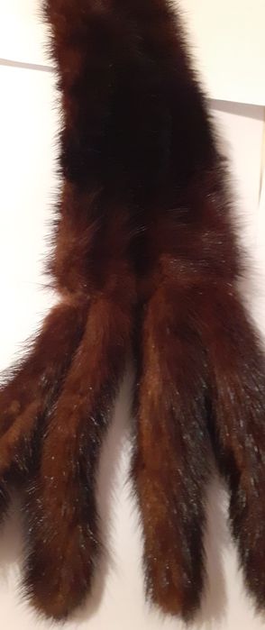Guler din blana de nurca/nutrie