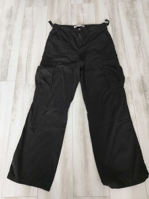 pantaloni negri Bershka
