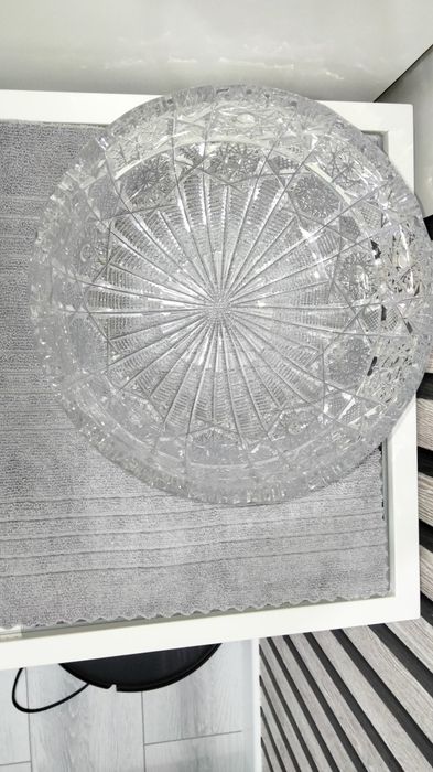 Продам хрустальную вазу. Советской эпохи