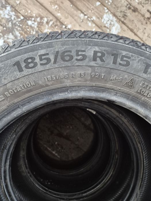 Продам комплект зимних шин Continental