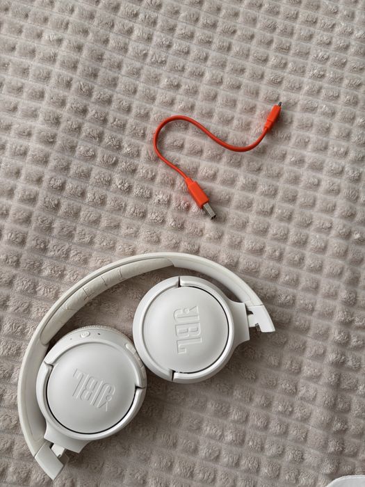 Слушалки JBL безжични