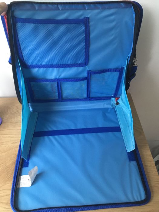 Намалям детски органайзер за кола