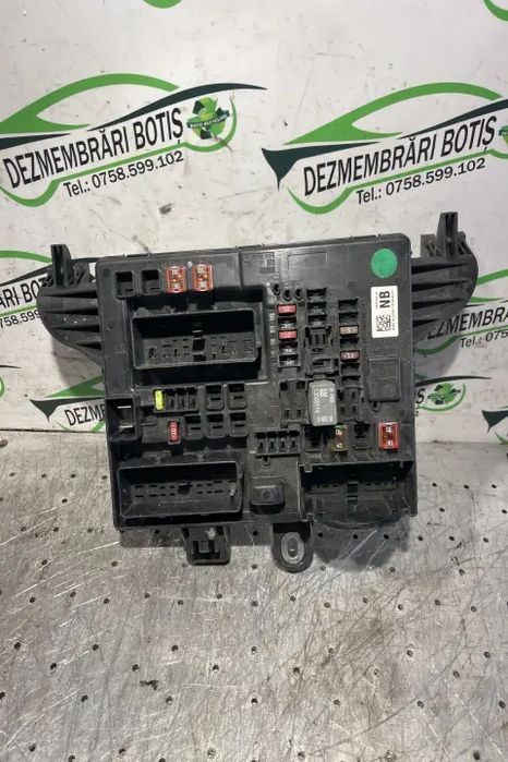 Panou sigurante si relee Opel Insignia 2009