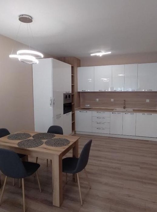 Дава се под наем Двустаен апартамент в Пловдив, Тракия - 70 кв.м за 475 € - Снимка #1