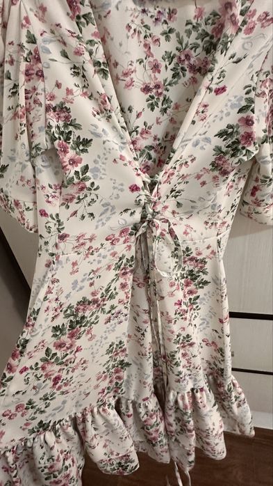 Платье в цветочный принт