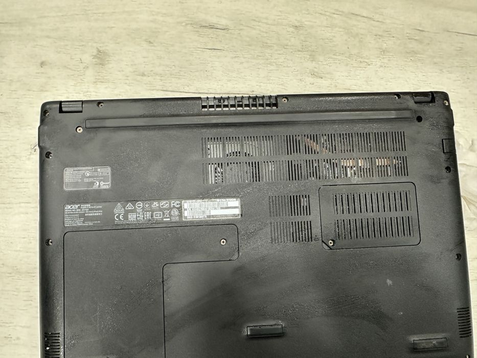 Ноутбук i3 ишлаш зор