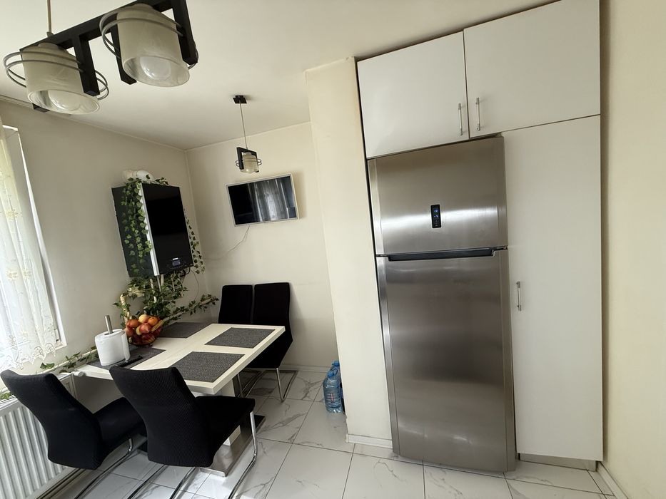 Apartament cu 3 camere+ balcon