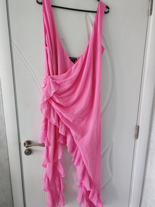 Наситено розова рокля - размер 42