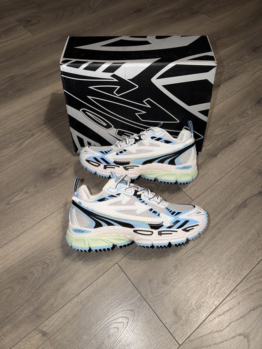 Off White Be Right Back