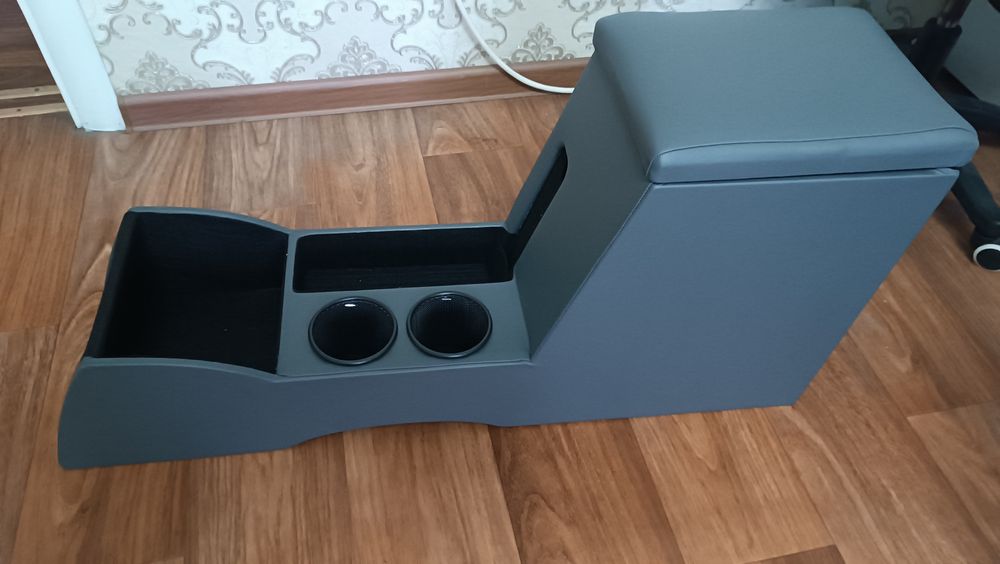 Подлокотник на Ипсум.