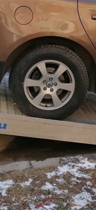 Jante volvo 17 inci + anvelope iarna