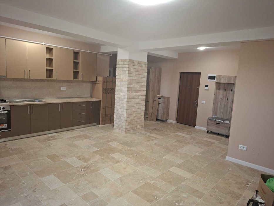 Închiriez apartament 2 camere Rm Vâlcea plus garaj