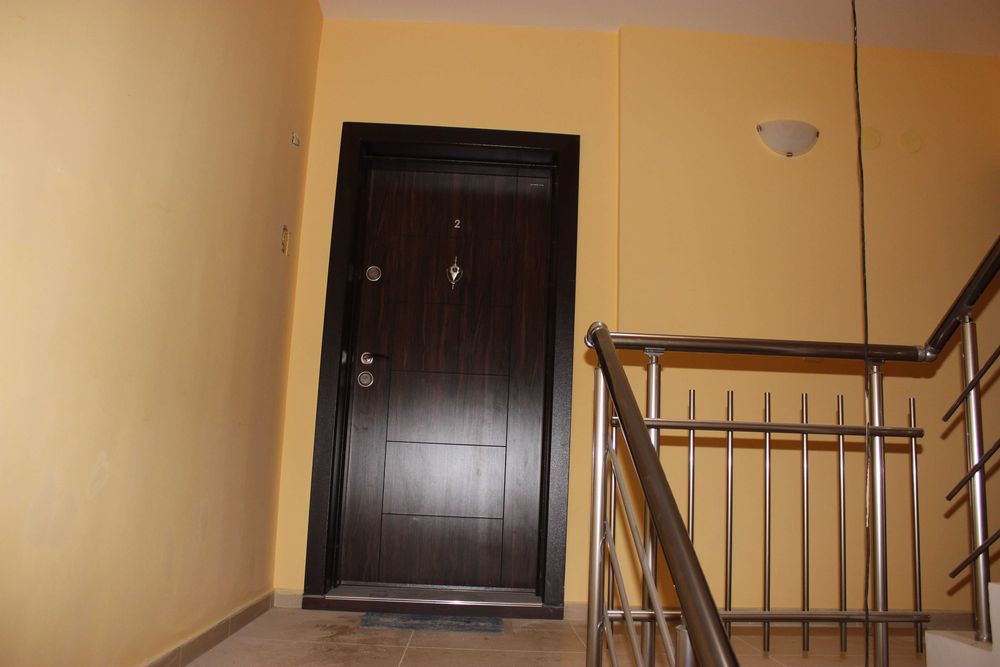 Дава се под наем Двустаен апартамент в Шумен, Болницата - 65 кв.м за 255 € - Снимка #1