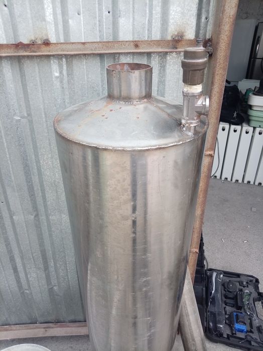 Титан сотилади продается, полностью нержавейка, в идеальном состоянии