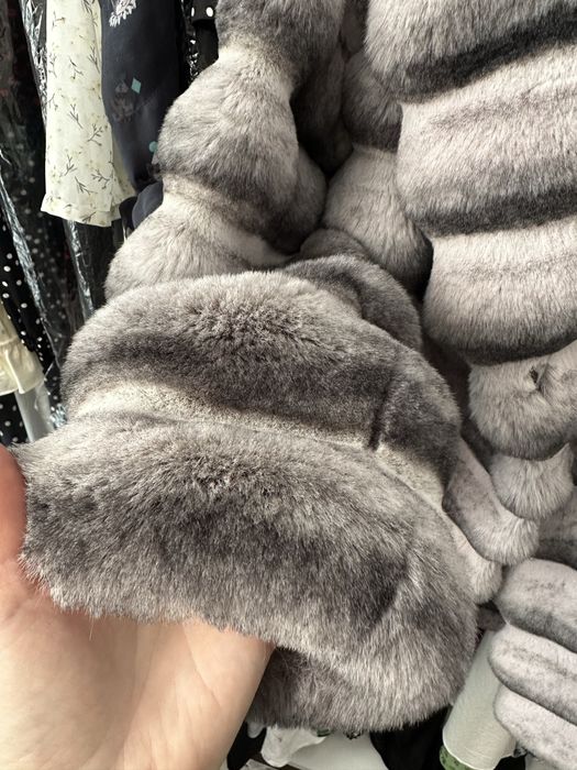 Продам шубку от Tior