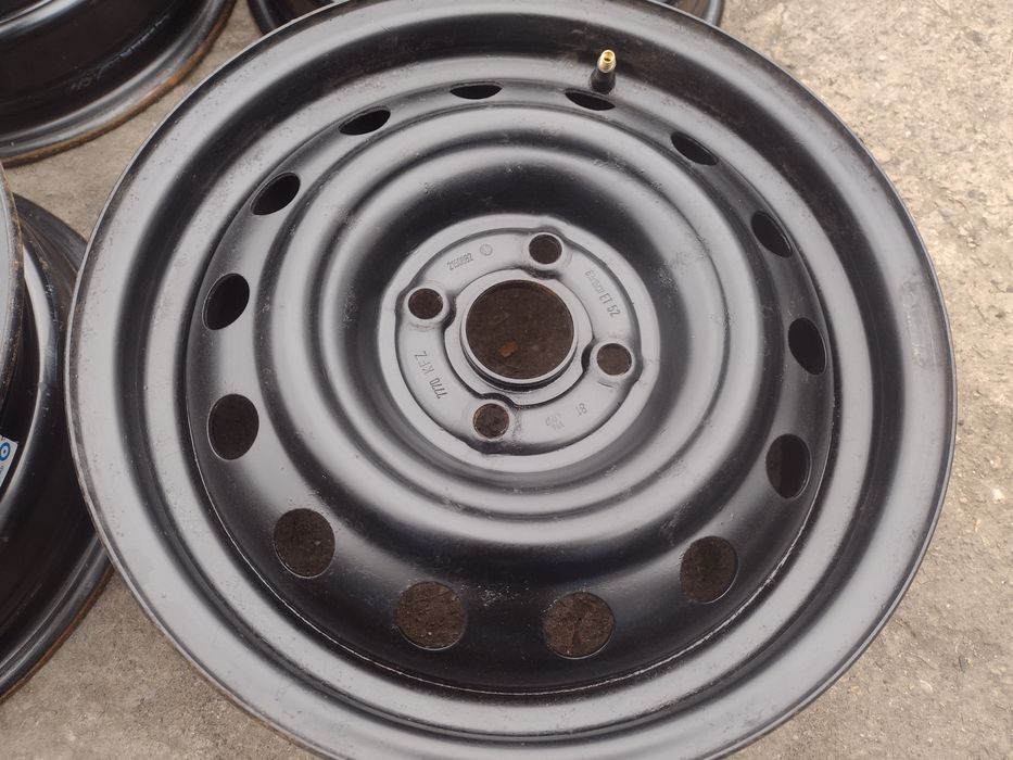 Оригинални 15-4х100 ЕТ52 6j Hyundai i20