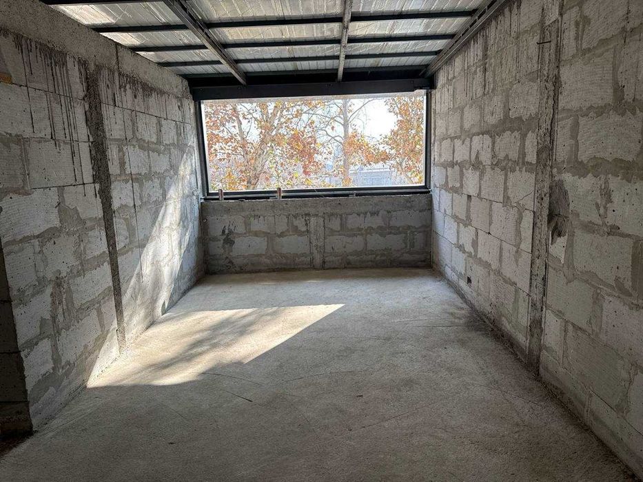 Dom 3 xonali srochna sotiladi