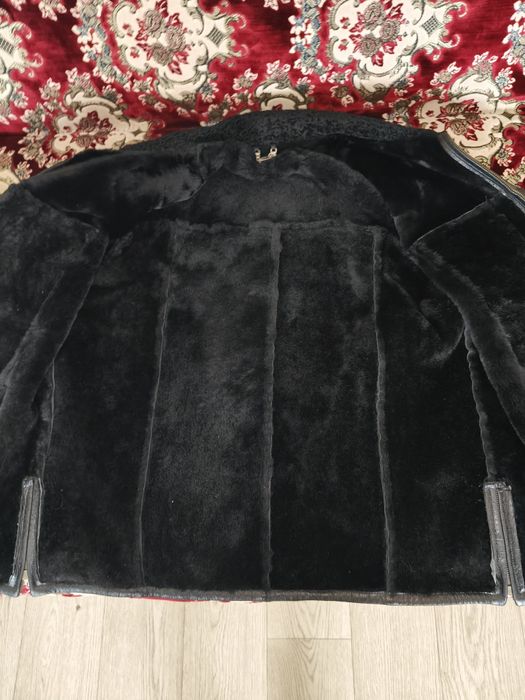 Продам куртку кожанную