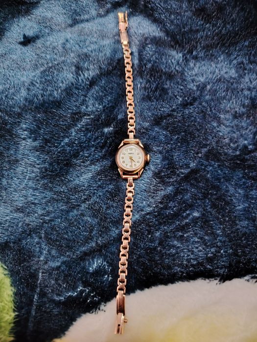 Легендарные золотые часы советского периода "Чайка"