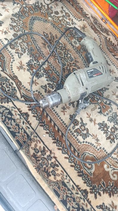 Шуруповёрт дрель