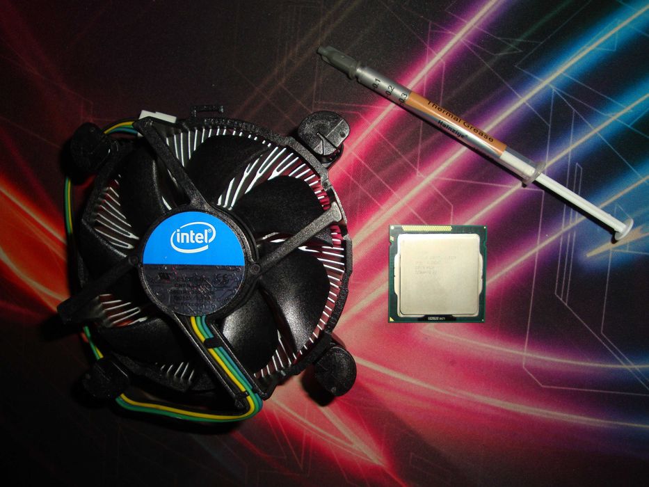 Procesor intel core i3 2120 3.3 Ghz socket 1155 + cooler + pasta termo