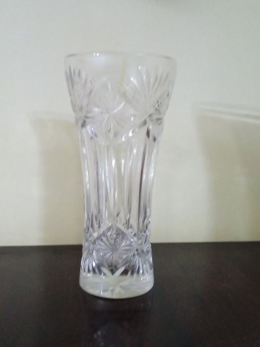 Продаются хрустальные вазочки