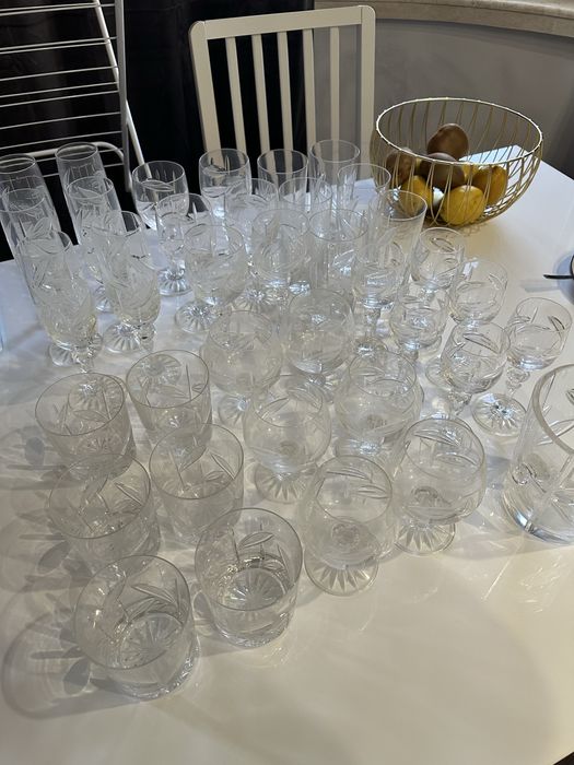 Кристален сервиз