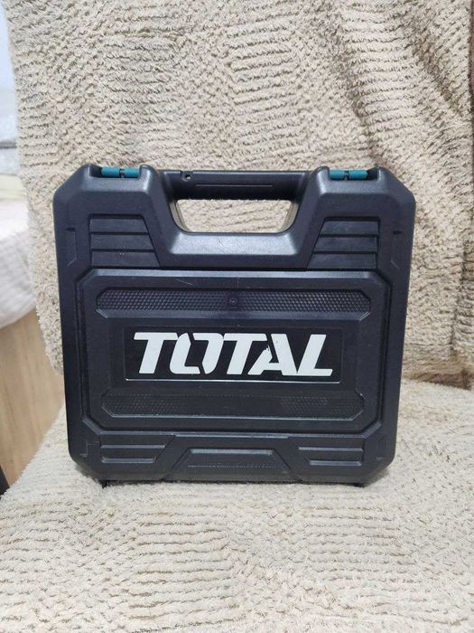 Шуруповерт Total