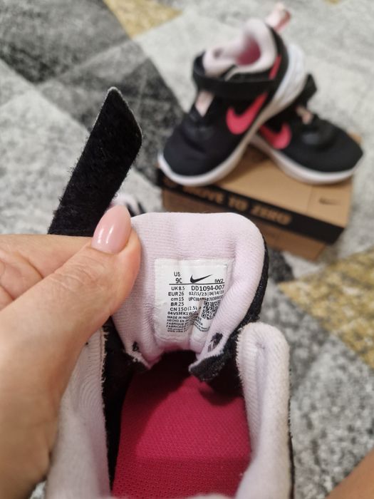 Vând pantofi sport Nike Nr. 26 fete