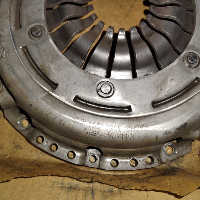 Продам комплект сцепления б/у