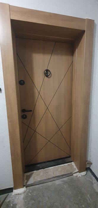 Монтаж Входни врати