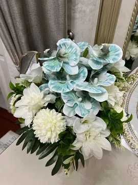 Искусственные цветы в горшке — декор на стол и интерьер