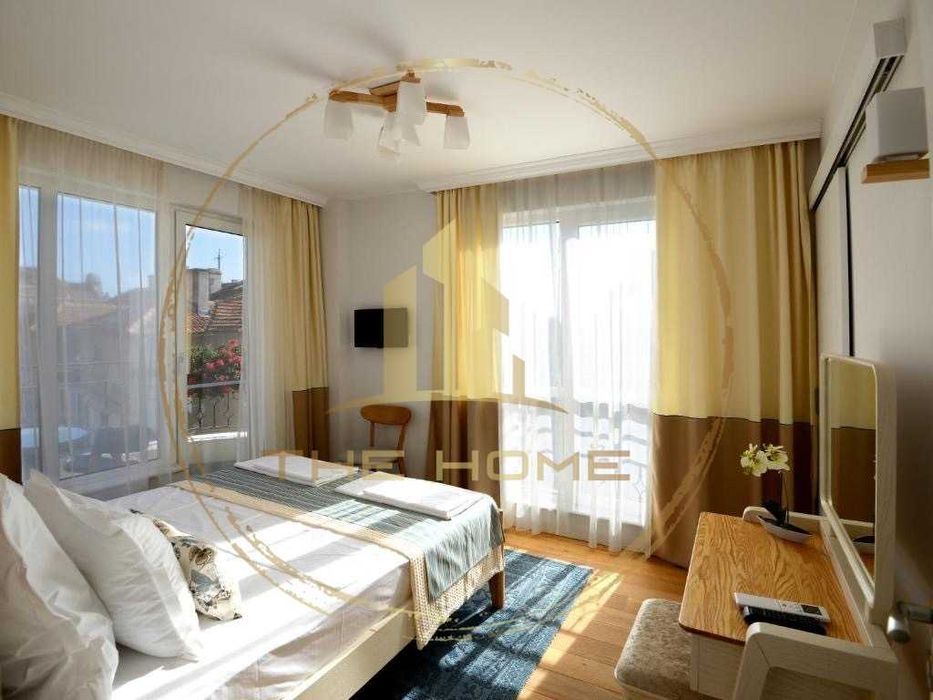 Дава се под наем Четиристаен апартамент в Варна, Център - 120 кв.м за 1500 € - Снимка #3