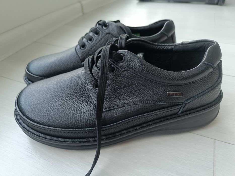 Чисто нови германски обувки от еленова естествена кожа 45 номер