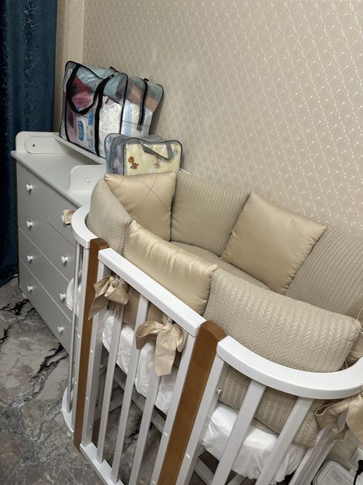 Продам манеж-трансформер Viola Lux в подорок 2 матрасса и наволочки
