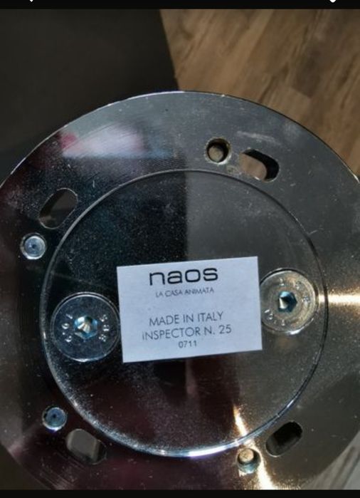 Masa designer Naos Calypso