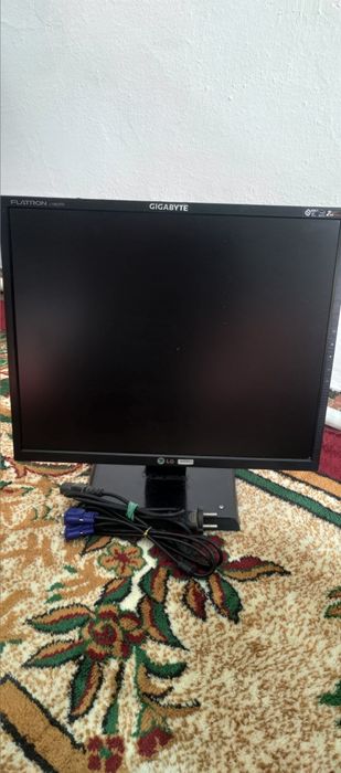 LG Manitor satiladi