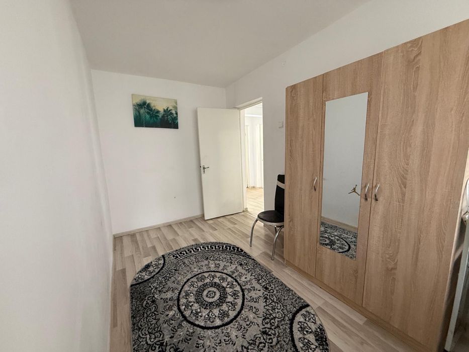 Inchiriez apartament