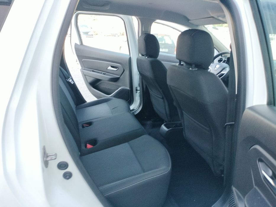 Dacia Duster 2021 /4×4 , 1.5 diesel pret 10.750e
