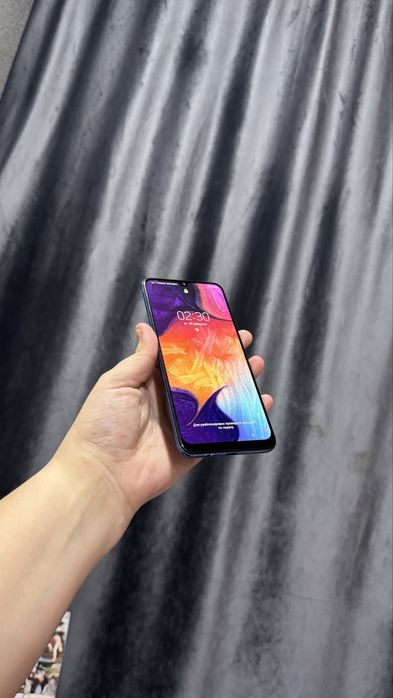 Телефон Samsung galaxy a50