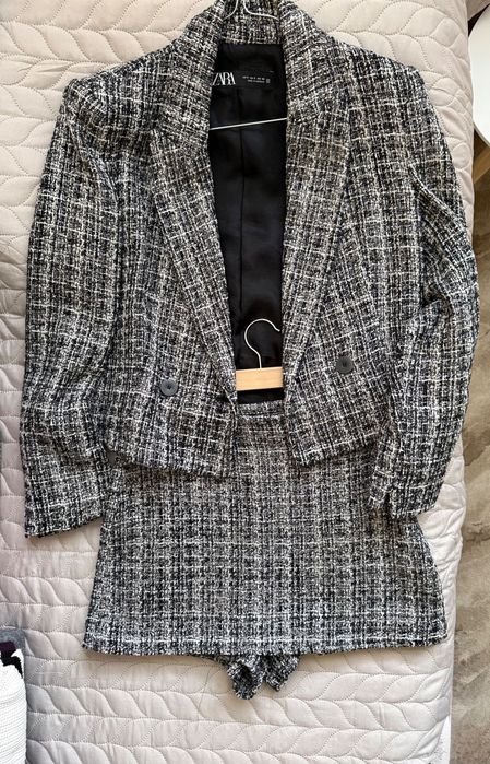 Костюм от Zara - черно/бял
