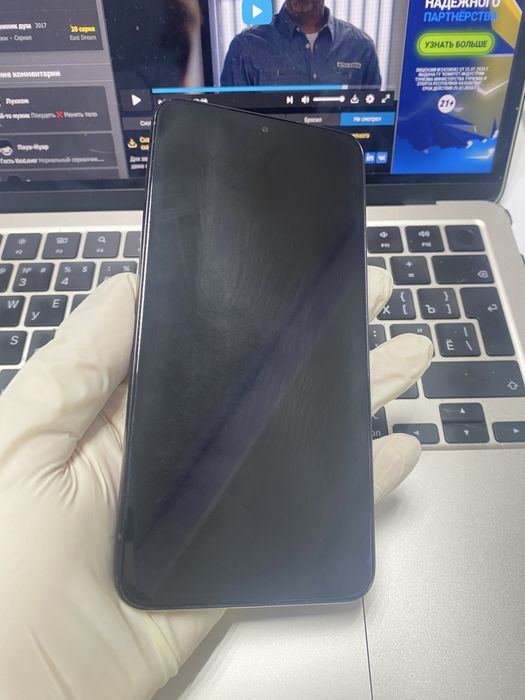 Продам Samsung Galaxy S22